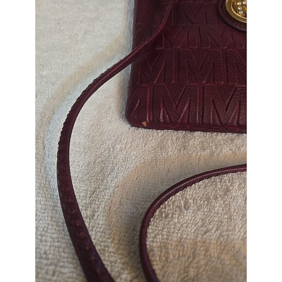 Mia K Farrow Collection MFK Red Vegan Leather  Crossbody Purse w/ Gold Hardware - Picture 3 of 6